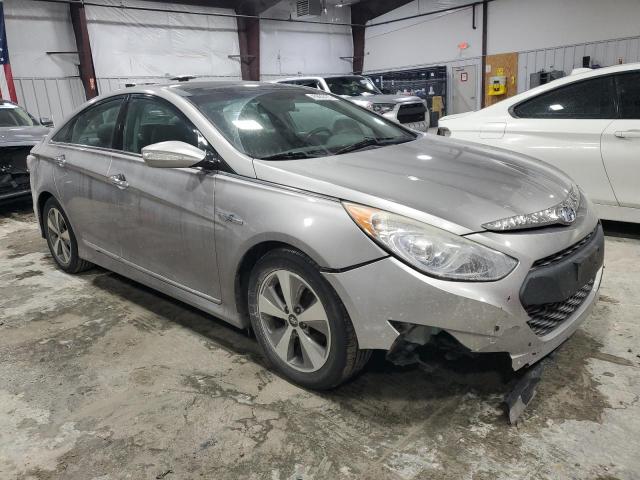 Photo 4 from auction – 2012 HYUNDAI SONATA HYB with VIN KMHEC4A44CA047547