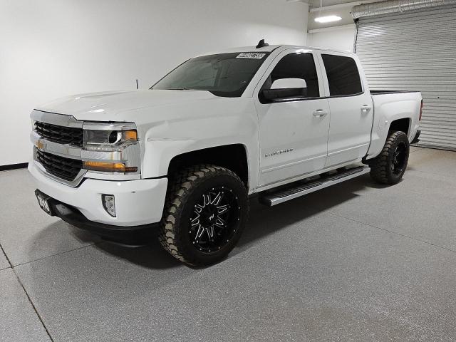 CHEVROLET SILVERADO 2018 with VIN 3GCPCREC9JG331136 - Photo from auction
