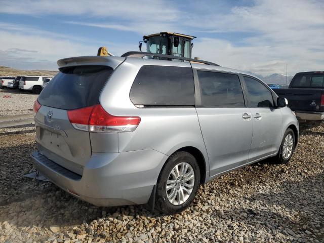 Photo 3 from auction – 2014 TOYOTA SIENNA XLE with VIN 5TDYK3DC3ES442861