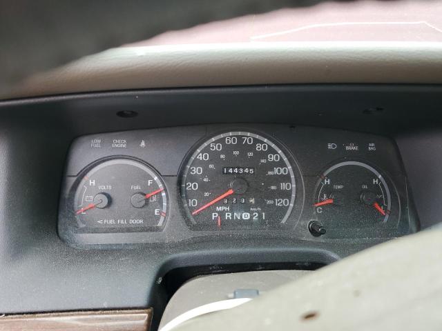 Photo 9 from auction – 2004 FORD CROWN VICT with VIN 2FAFP74W74X113969