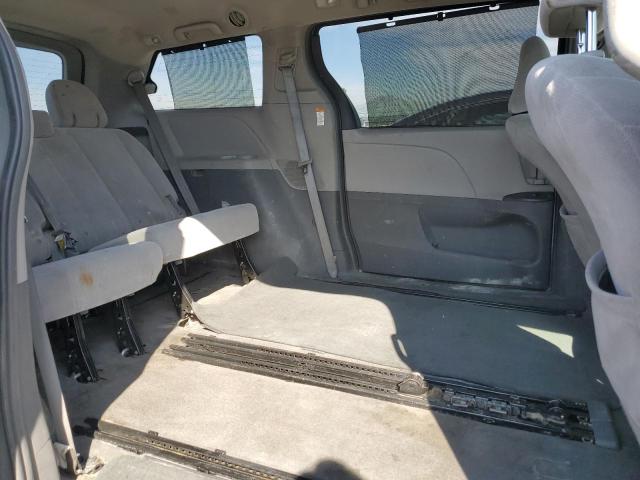 Photo 11 from auction – 2017 TOYOTA SIENNA LE with VIN 5TDKZ3DC0HS809589