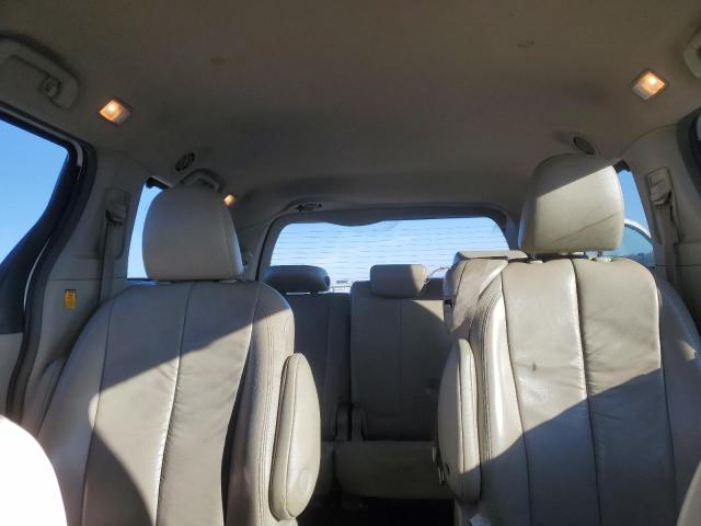 Photo 10 from auction – 2011 TOYOTA SIENNA XLE with VIN 5TDYK3DC4BS064187