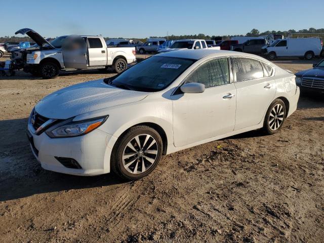 NISSAN ALTIMA 2.5 2018 with VIN 1N4AL3AP4JC175205 - Photo from auction