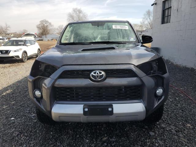Photo 5 from auction – 2015 TOYOTA 4RUNNER SR with VIN JTEBU5JR2F5276095