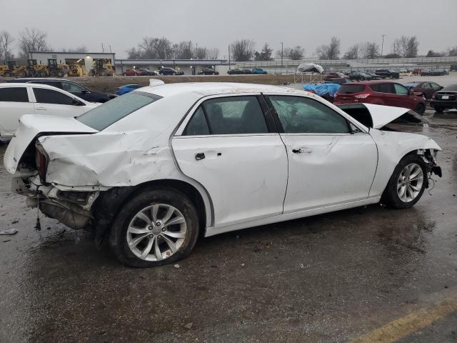 Photo 3 from auction – 2015 CHRYSLER 300 LIMITE with VIN 2C3CCAAG0FH931452