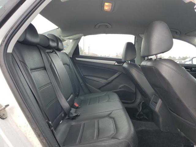Photo 10 from auction – 2015 VOLKSWAGEN PASSAT S with VIN 1VWAT7A31FC037141
