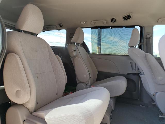 Photo 11 from auction – 2017 TOYOTA SIENNA LE with VIN 5TDKZ3DCXHS839957