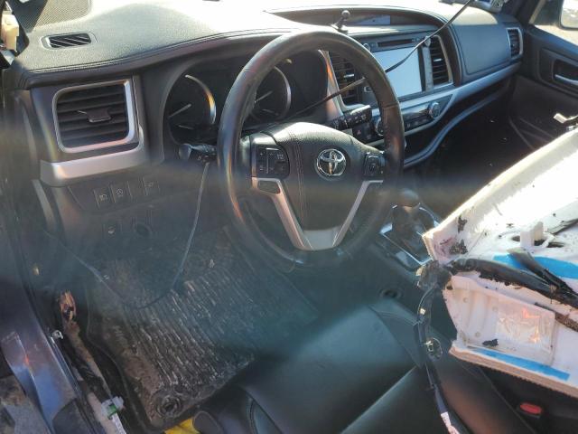 Photo 8 from auction – 2018 TOYOTA HIGHLANDER with VIN 5TDJZRFH1JS869426