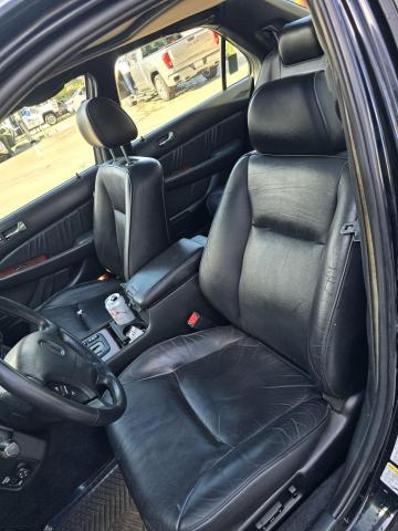 Photo 12 from auction – 2002 ACURA 3.5RL with VIN JH4KA96552C000511