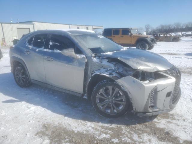 Photo 4 from auction – 2019 LEXUS UX 200 with VIN JTHY3JBHXK2001701