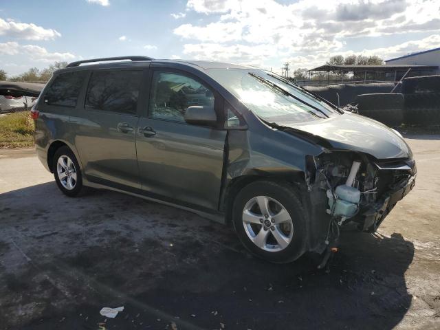 Photo 4 from auction – 2018 TOYOTA SIENNA LE with VIN 5TDKZ3DCXJS905431