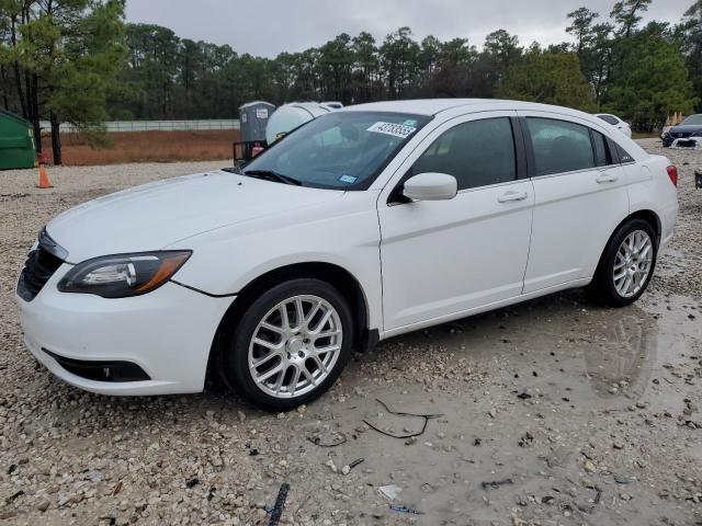 CHRYSLER 200 TOURIN 2013 with VIN 1C3CCBBB2DN654834 - Photo from auction