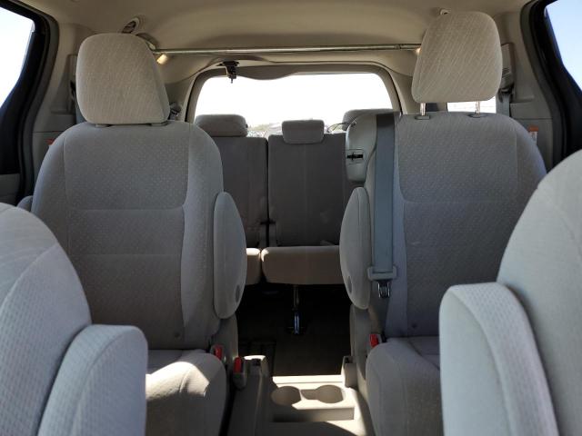 Photo 10 from auction – 2017 TOYOTA SIENNA LE with VIN 5TDKZ3DC6HS846937