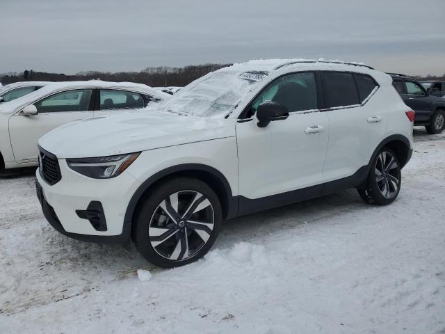 VOLVO XC40 PLUS 2023 with VIN YV4L12UW2P2083723 - Photo from auction