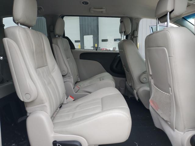 Photo 11 from auction – 2013 CHRYSLER TOWN & COU with VIN 2C4RC1BG1DR780357