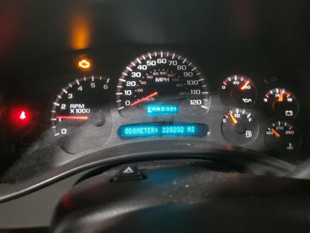 Photo 9 from auction – 2004 CHEVROLET SILVERADO with VIN 2GCEK19T241143111