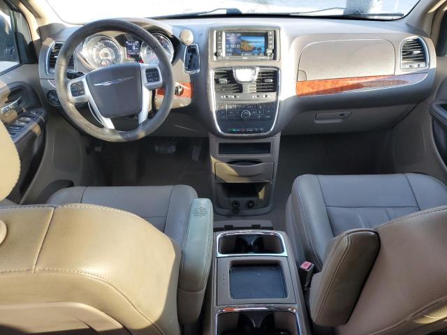 Photo 8 from auction – 2014 CHRYSLER TOWN & COU with VIN 2C4RC1BGXER445972