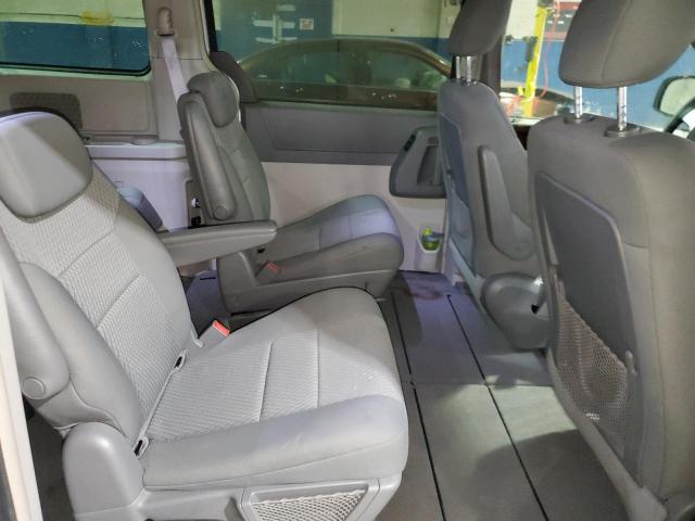 Photo 11 from auction – 2009 CHRYSLER TOWN & COU with VIN 2A8HR541X9R632511