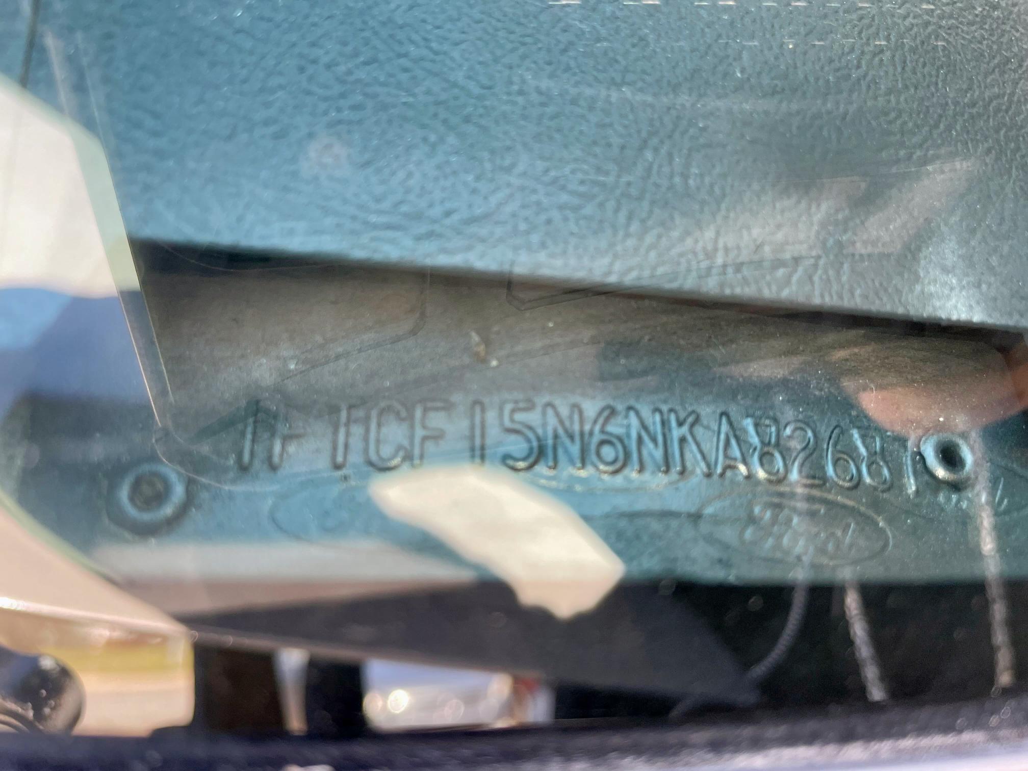 Photo 10 from auction – 1992 FORD F150 with VIN 1FTCF15N6NKA82687