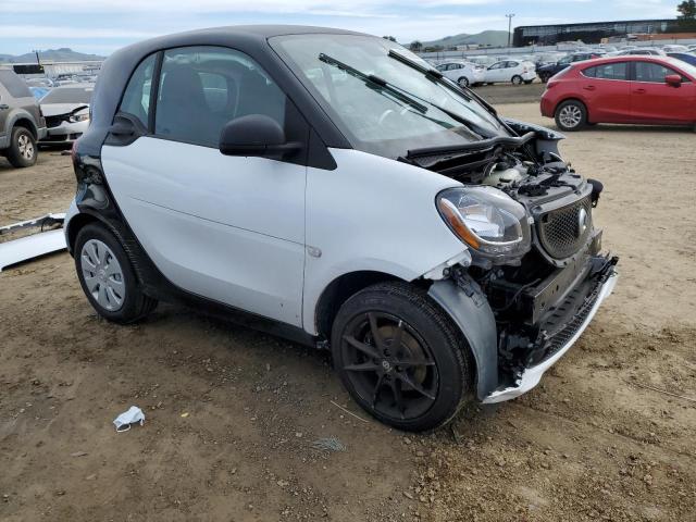 Photo 4 from auction – 2016 SMART FORTWO with VIN WMEFJ5DA7GK069839