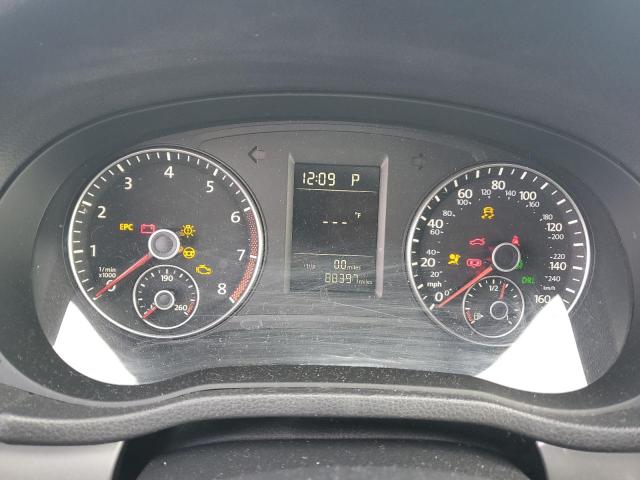 Photo 9 from auction – 2015 VOLKSWAGEN PASSAT S with VIN 1VWAT7A31FC037141