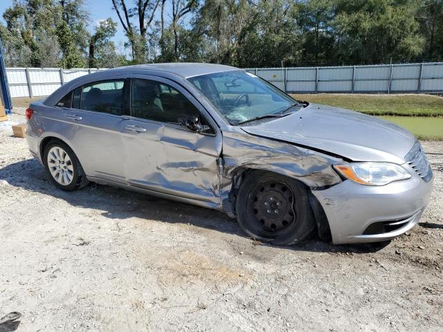 Снимка 4 от търг – 2013 CHRYSLER 200 LX с VIN 1C3CCBAB3DN561418