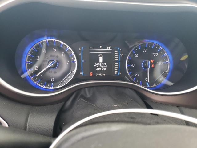 Photo 9 from auction – 2017 CHRYSLER PACIFICA T with VIN 2C4RC1DG2HR577528