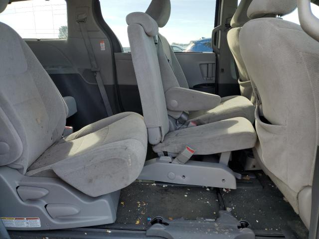 Photo 11 from auction – 2015 TOYOTA SIENNA LE with VIN 5TDKK3DC9FS617833