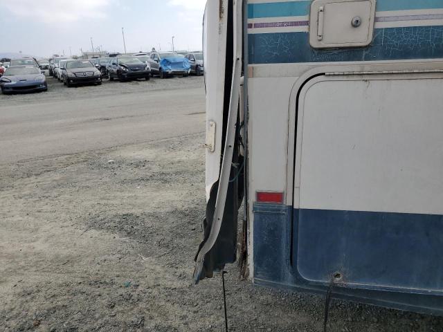 Photo 9 from auction – 1996 WINNEBAGO P30 with VIN 1GBKP37N0T3301222