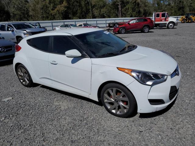 Photo 4 from auction – 2016 HYUNDAI VELOSTER with VIN KMHTC6AD4GU277239