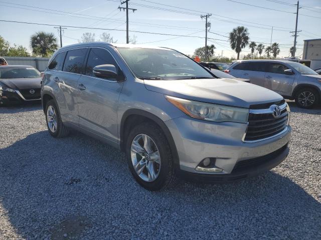 Photo 4 from auction – 2016 TOYOTA HIGHLANDER with VIN 5TDYKRFH5GS134461