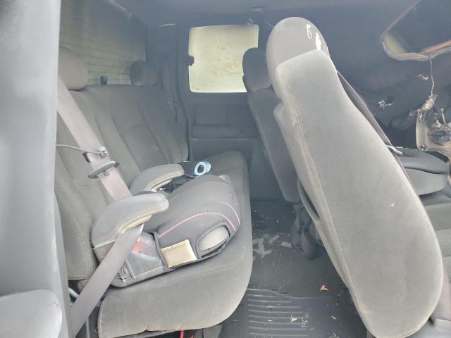 Photo 10 from auction – 2004 CHEVROLET SILVERADO with VIN 1GCHK29254E319254