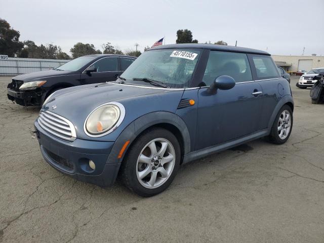 MINI COOPER 2010 with VIN WMWMF3C57ATU78390 - Photo from auction