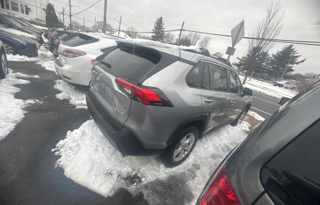 Photo 4 from auction – 2021 TOYOTA RAV4 XLE with VIN 2T3W1RFV3MC162061