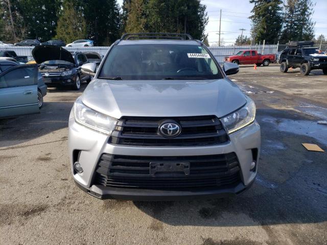 Photo 5 from auction – 2017 TOYOTA HIGHLANDER with VIN 5TDJZRFH7HS515582