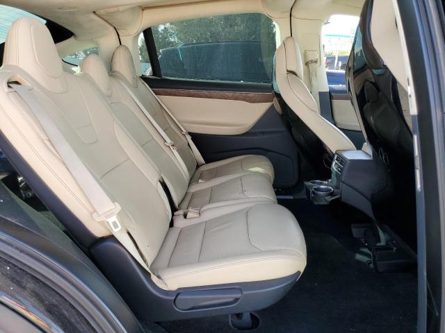 Photo 11 from auction – 2017 TESLA MODEL X with VIN 5YJXCDE26HF037963