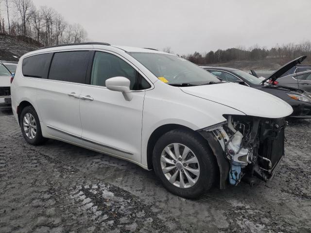 Photo 4 from auction – 2017 CHRYSLER PACIFICA T with VIN 2C4RC1BG0HR608228