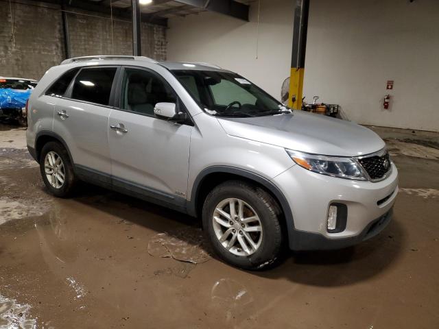 Photo 4 from auction – 2015 KIA SORENTO LX with VIN 5XYKTCA63FG571733