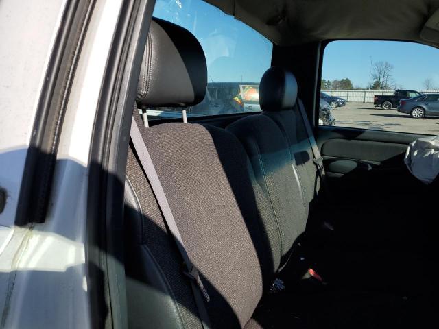 Photo 10 from auction – 2000 CHEVROLET SILVERADO with VIN 1GCEC14V3YE374450