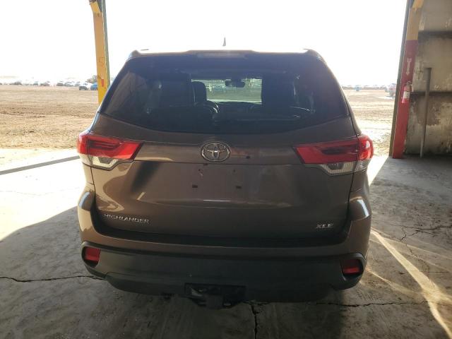 Photo 6 from auction – 2019 TOYOTA HIGHLANDER with VIN 5TDKZRFH1KS342380
