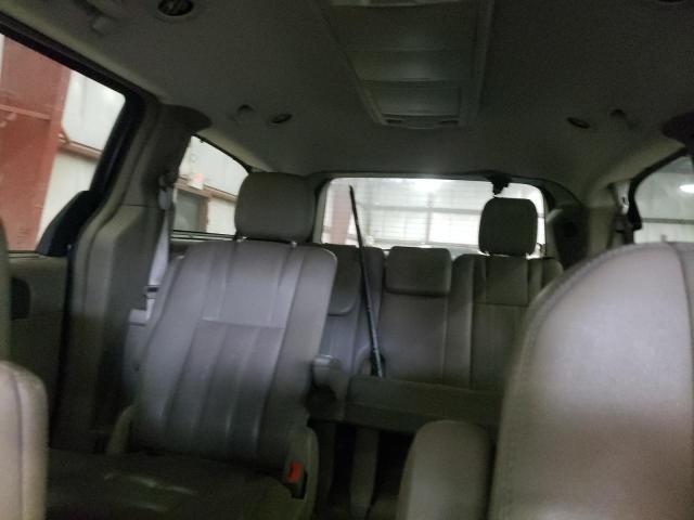 Photo 10 from auction – 2015 CHRYSLER TOWN & COU with VIN 2C4RC1CG0FR698637