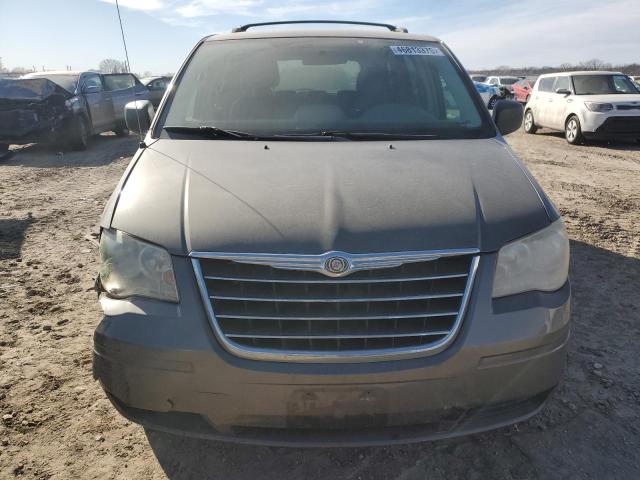 Photo 5 from auction – 2010 CHRYSLER TOWN & COU with VIN 2A4RR2D11AR441570