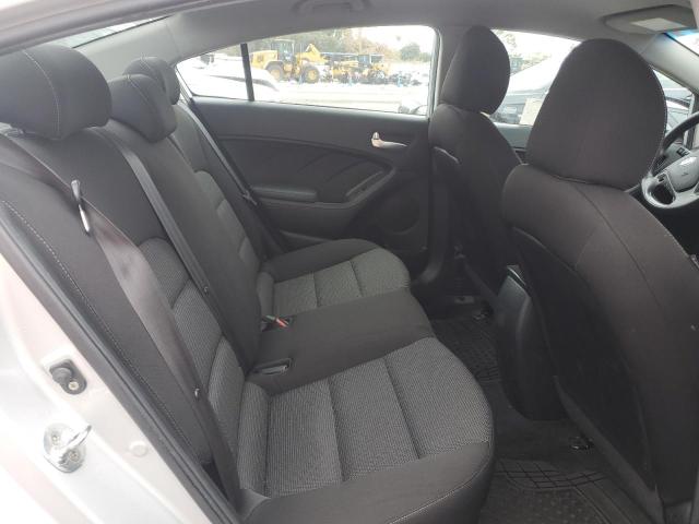 Zdjęcie 10 z aukcji – 2017 KIA FORTE LX z VIN 3KPFK4A74HE017796