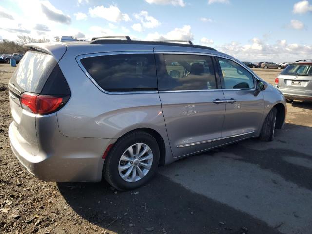 Photo 3 from auction – 2017 CHRYSLER PACIFICA T with VIN 2C4RC1BG6HR613904