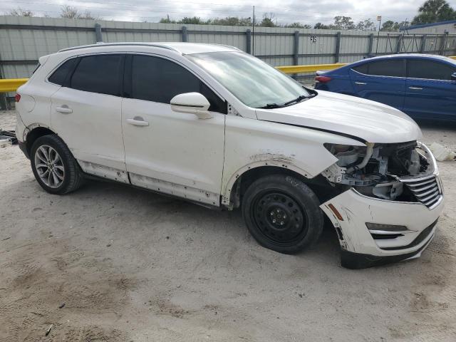 Photo 4 from auction – 2017 LINCOLN MKC SELECT with VIN 5LMCJ2C93HUL32642