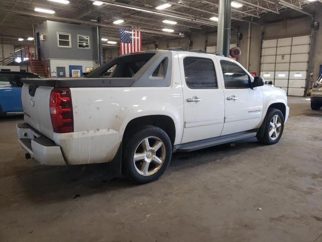 Фото 3 с аукциона – 2011 CHEVROLET AVALANCHE с VIN 3GNTKGE3XBG291907