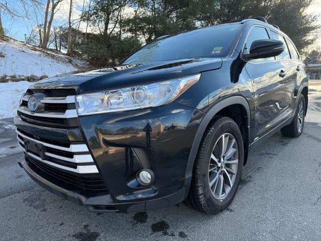 Photo 2 from auction – 2019 TOYOTA HIGHLANDER with VIN 5TDJGRFH5KS075133