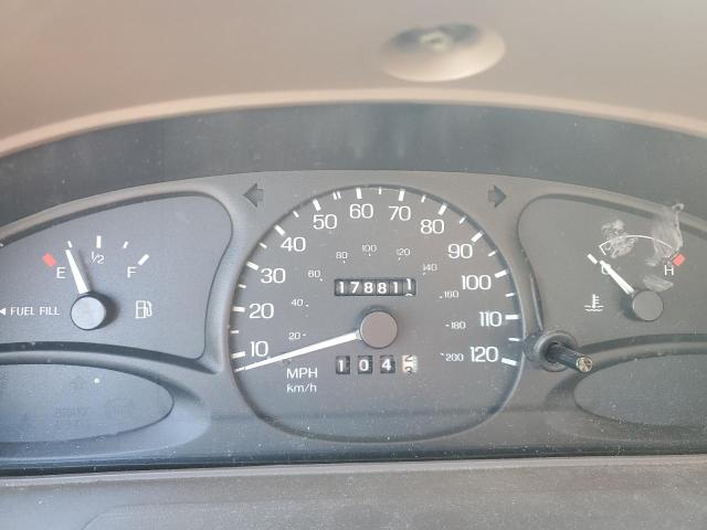 Photo 9 from auction – 1999 FORD ESCORT LX with VIN 1FAFP10P3XW218939