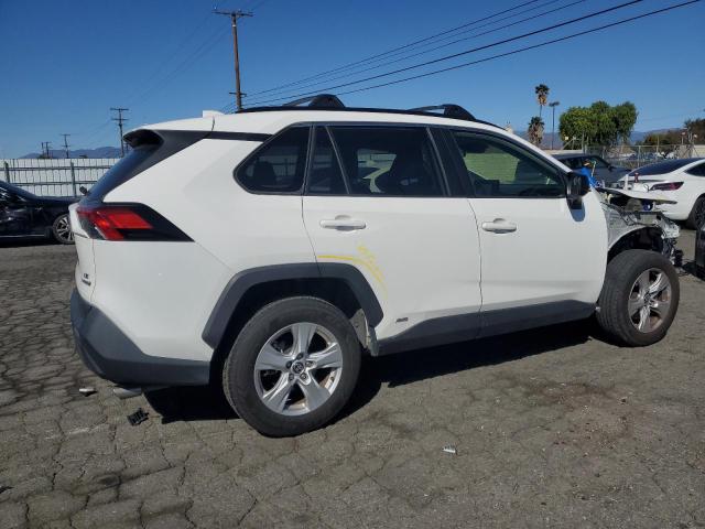 Photo 3 from auction – 2020 TOYOTA RAV4 LE with VIN JTMLWRFVXLD538978