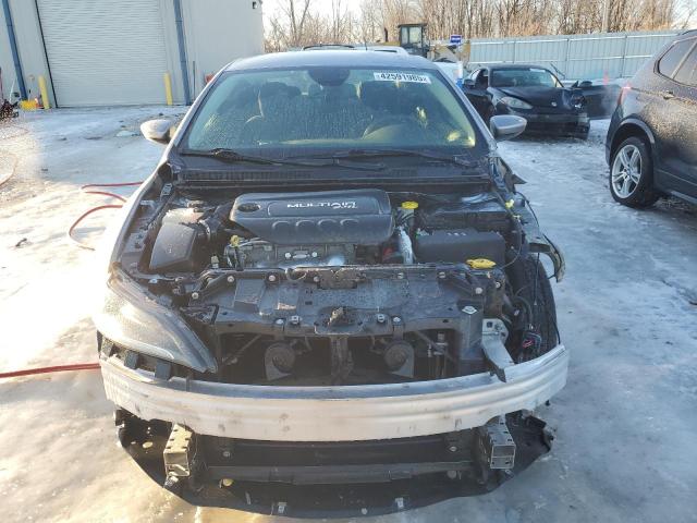 Photo 5 from auction – 2016 CHRYSLER 200 LIMITE with VIN 1C3CCCAB1GN174859